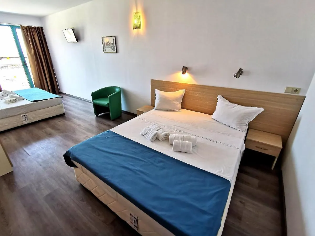 Hotel Largo Beach Slantchev Briag 3*,